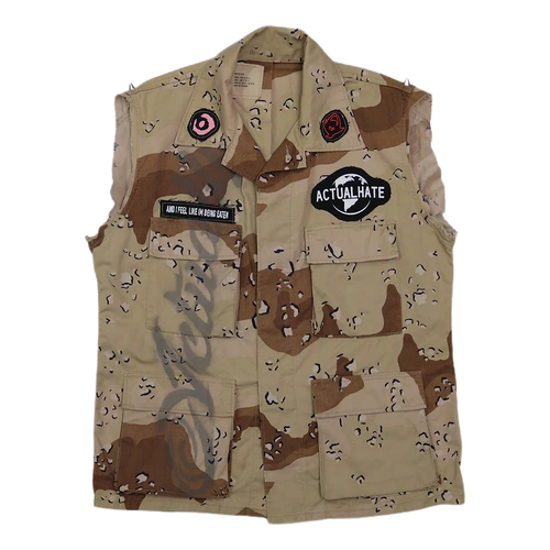 'UN-H8(ONE-OFF) - SLEEVELESS CAMO MILITARY JACKET - SIZE MEDIUM